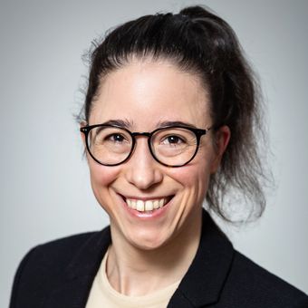 Katharina Hütthaler Katharina Hütthaler